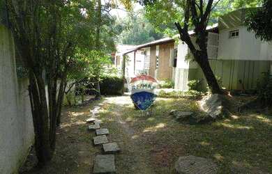 Imagem: A casa em condomínio possui 3 Dormitórios, 1 Banheiro, 4 Vagas