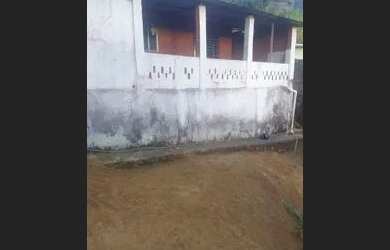 Imagem: A casa possui 2 Dormitórios, 1 Banheiro e está localizado