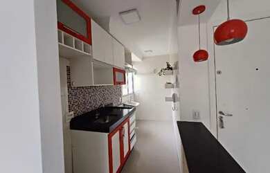 Imagem: O apartamento possui 2 Dormitórios, 1 Banheiro, 1 Vaga na garagem