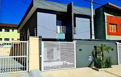 Imagem: A casa possui 3 Dormitórios, 4 Banheiros, 1 Vaga na garagem