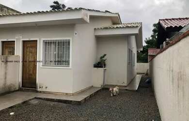 Imagem: A casa possui 2 Dormitórios, 2 Banheiros, 1 Vaga na garagem