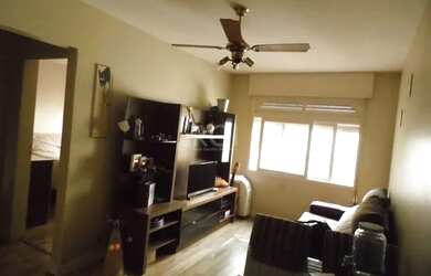 Imagem: O apartamento possui 1 Dormitório, 1 Banheiro, 1 Vaga na garagem