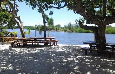 Imagem: A casa em condomínio possui 3 Dormitórios, 2 Banheiros, 5