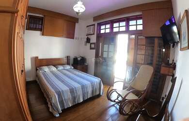 Imagem: A casa em condomínio possui 3 Dormitórios, 4 Banheiros, 1