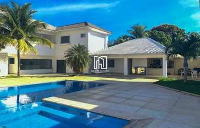 Imagem: A casa em condomínio possui 5 Dormitórios, 5 Banheiros, 5