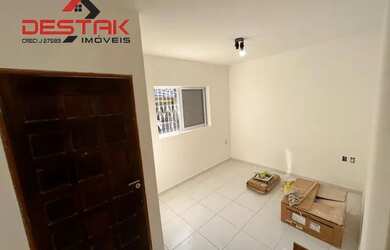 Imagem: A casa possui 2 Dormitórios, 1 Banheiro e 82m² de Área e