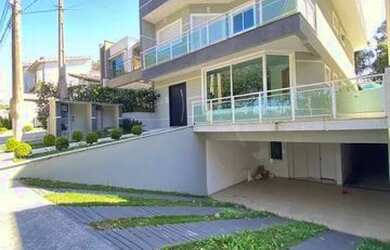 Imagem: A casa em condomínio possui 3 Dormitórios, 3 Banheiros, 4