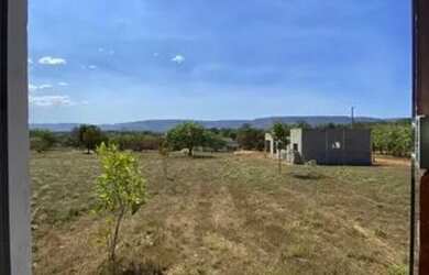 Imagem: A casa em condomínio possui 2 Dormitórios, 1 Banheiro, 2 Vagas