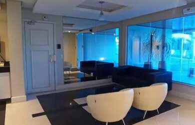 Imagem: O apartamento possui 3 Dormitórios, 1 Banheiro, 2 Vagas na