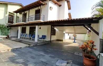 Imagem: A casa em condomínio possui 4 Dormitórios, 4 Banheiros, 3