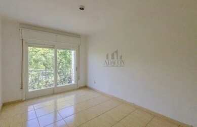 Imagem 7: OPORTUNIDADE ÚNICA Apartamento Reformado de $127 text m 2$ 3 Quartos...