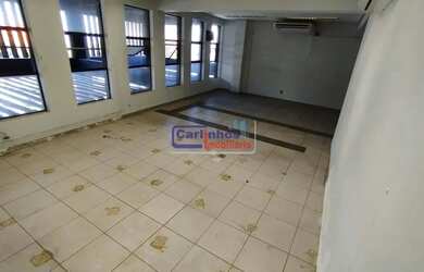 Imagem: O depósito possui 740m² de Área e está localizado em Centro