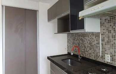 Imagem: O apartamento possui 2 Dormitórios, 1 Banheiro, 1 Vaga na garagem