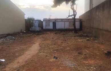 Imagem: O terreno possui 360m² de Área e está localizado em Itapuã