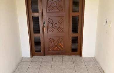 Imagem: A casa possui 2 Dormitórios, 1 Banheiro e está localizado