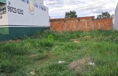 Imagem: O terreno possui 200m² de Área e está localizado em Parque