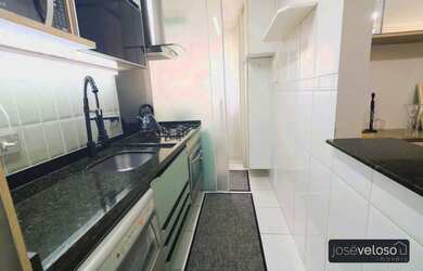 Imagem: O apartamento possui 3 Dormitórios, 1 Banheiro, 1 Vaga na garagem