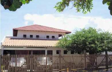 Imagem: O depósito possui 5 Vagas na garagem, 476m² de Área e está