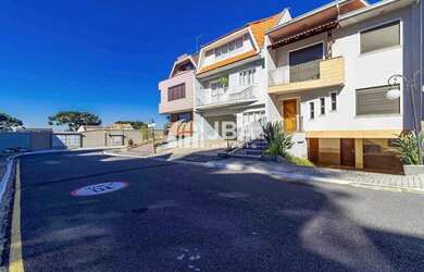 Imagem: A casa em condomínio possui 3 Dormitórios, 3 Banheiros, 2