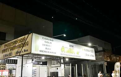 Imagem: O depósito possui 5 Vagas na garagem e está localizado em