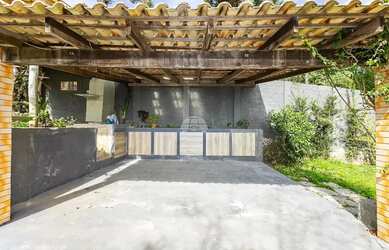 Imagem 16: Casa á venda medindo 209 metros quadrados com 2 dorm. e 1 suíte no bairro...