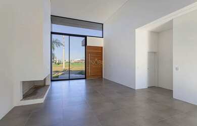 Imagem 10: Casa com fachada imponente no Reserva das Águas