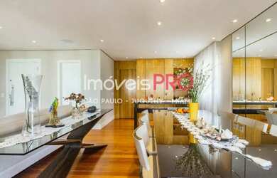 Imagem 7: Apto totalmente reformado de 200m2 com 4 dorm sendo 3 suites e 4 vagas...