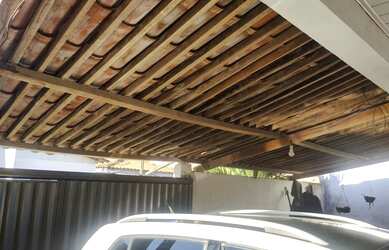 Imagem: A casa possui 3 Dormitórios, 2 Banheiros e 1 Vaga na garagem