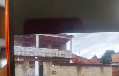 Imagem: A casa possui 5 Dormitórios, 3 Banheiros, 5 Vagas na garagem