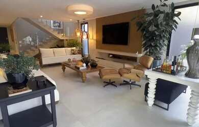 Imagem: A casa em condomínio possui 5 Dormitórios, 5 Banheiros, 4