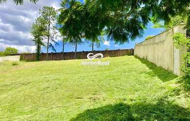 Imagem: O terreno possui 816m² de Área e está localizado em Alphaville