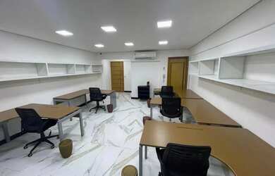 Imagem: O depósito possui 47m² de Área e está localizado em Lapa