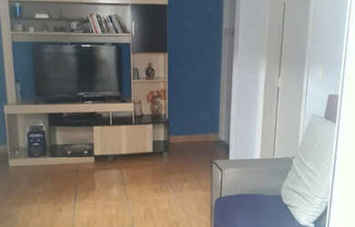 Imagem: A casa possui 2 Dormitórios, 3 Banheiros, 1 Vaga na garagem