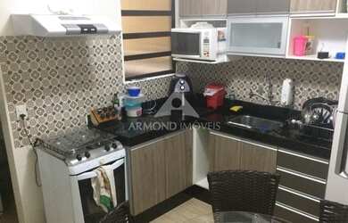 Imagem: O apartamento possui 2 Dormitórios, 1 Banheiro, 1 Vaga na garagem