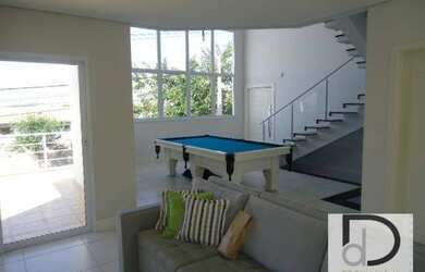 Imagem: A casa em condomínio à venda possui 3 Dormitórios, 3 Banheiros