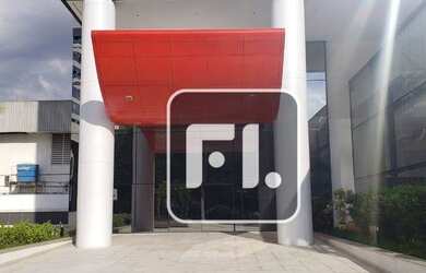 Imagem: O depósito possui 5 Vagas na garagem e 414m² de Área e está