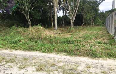 Imagem: O terreno possui 410m² de Área e está localizado em Itapoá