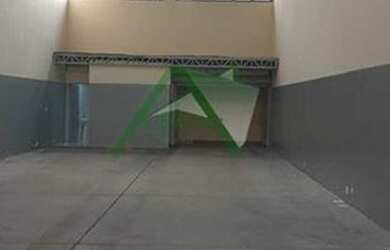 Imagem: O depósito possui 237m² de Área e está localizado em Santa