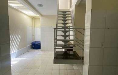 Imagem: A casa possui 3 Dormitórios, 1 Banheiro, 2 Vagas na garagem