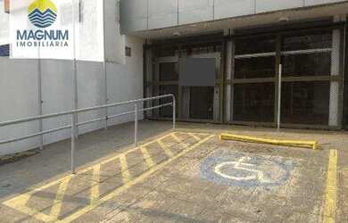 Imagem: O depósito possui 4 Vagas na garagem, 242m² de Área, Imóvel