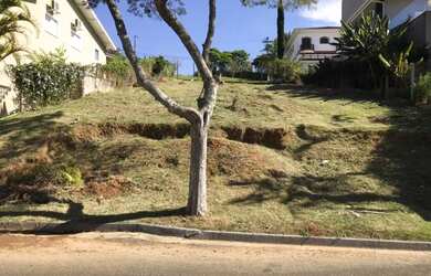 Imagem: O terreno possui 525m² de Área e está localizado em Bragança