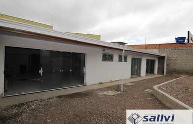 Imagem: O depósito possui 5 Vagas na garagem e 160m² de Área e está