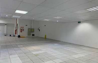 Imagem: O depósito possui 1.264m² de Área e está localizado em