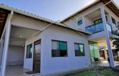 Imagem: A casa em condomínio possui 5 Dormitórios, 5 Banheiros, 4