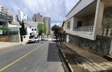 Imagem 2: Casa à venda, 247 m² por R$ 990.000,00 - Granbery - Juiz de Fora/MG