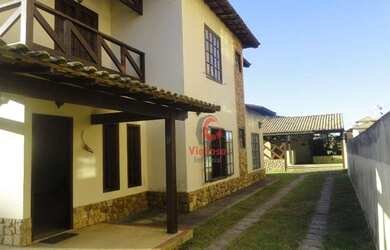 Imagem: A casa possui 5 Dormitórios, 5 Banheiros, 5 Vagas na garagem