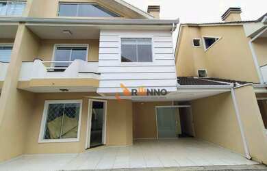 Imagem: A casa em condomínio possui 3 Dormitórios, 4 Banheiros, 2