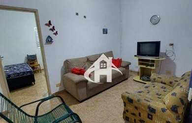 Imagem: A casa possui 1 Dormitório, 1 Banheiro, 1 Vaga na garagem