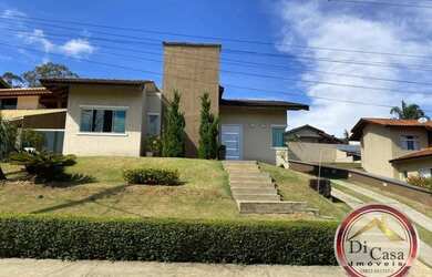 Imagem: A casa em condomínio possui 3 Dormitórios, 4 Banheiros, 202m²