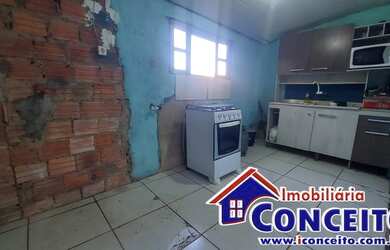 Imagem 11: C607 - Residência mista em região de moradores no balneário Albatroz